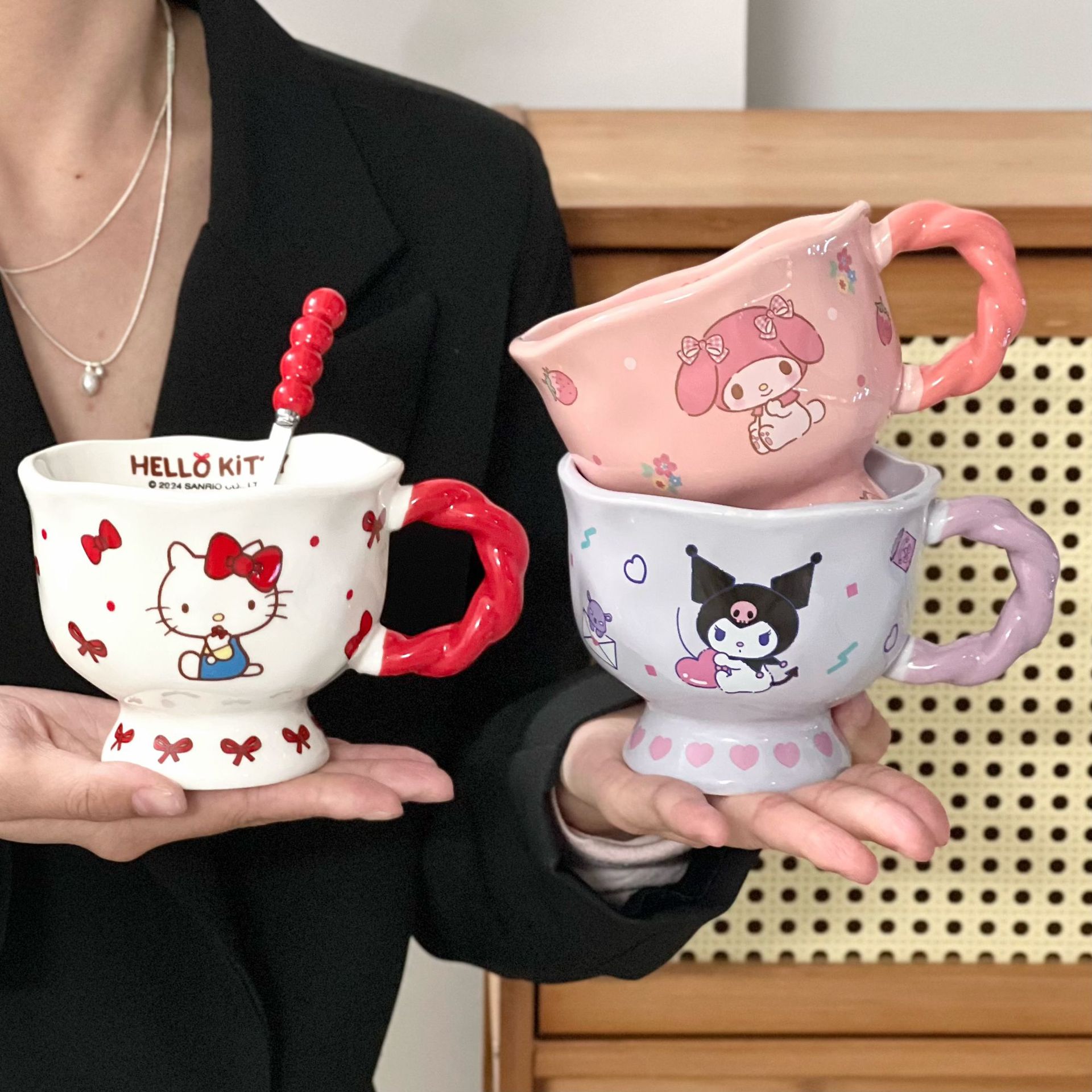 Керамические кружки Sanrio с персонажами оптом из Китая