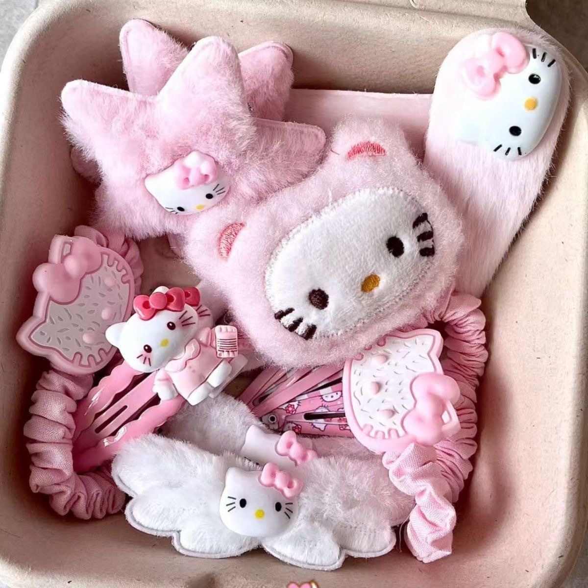 Hello Kitty набор заколок для волос оптом из Китая