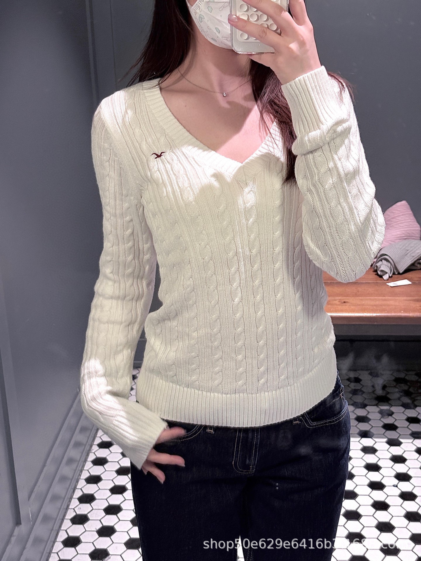 Вязаный свитер с V-вырезом Hollister Seagull оптом из Китая