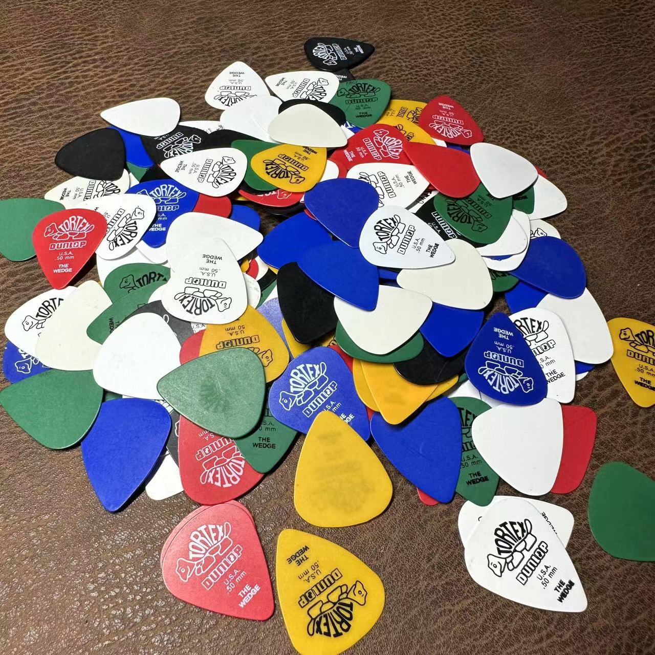 Медиаторы целлулоидные черепашка оптом из Китая